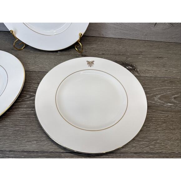 Wedgwood Vera Wang 9” White Bee Gold Trim Accent Salad Plate-Set Of 3 - Picture 4 of 9